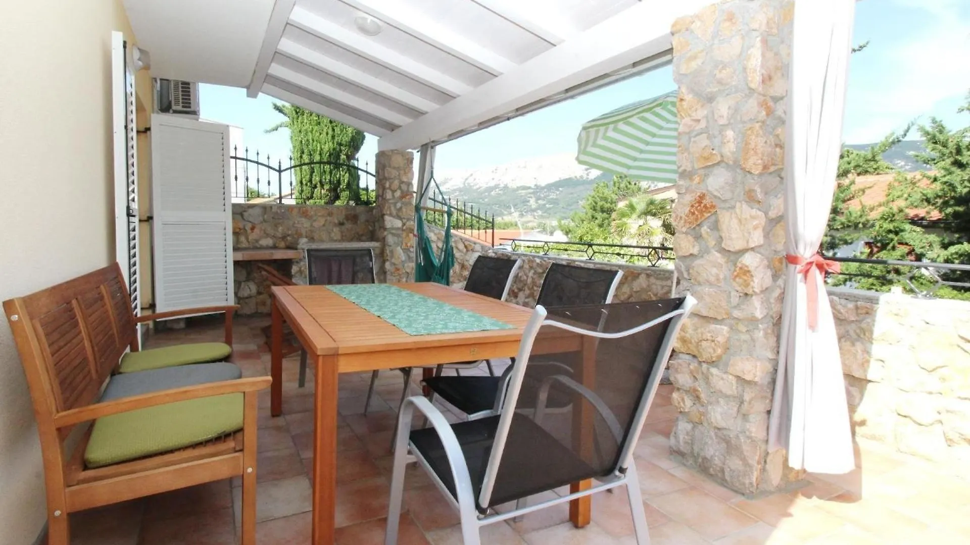 Appartement In Baska Mit Eigener Terrasse - B59543